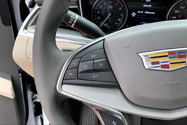 Used 2025 Cadillac XT5 Premium Luxury w/ Technology Package AWD/4WD image 20