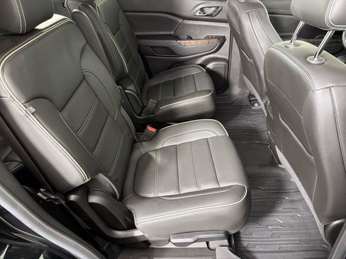 Used 2023 GMC Acadia Denali w/ Denali Ultimate Package FWD image 14