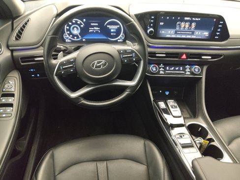 Used 2022 Hyundai Sonata Limited w/ Preferred Accessory Package FWD image 22