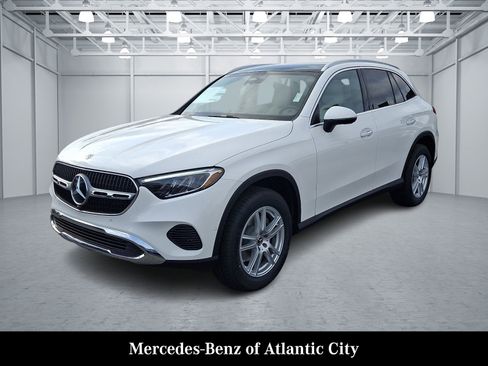 New 2026 Mercedes-Benz GLC 300 4MATIC image 2