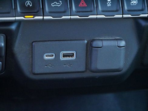 Used 2019 Chevrolet Silverado 1500 LT w/ All-Star Edition image 33