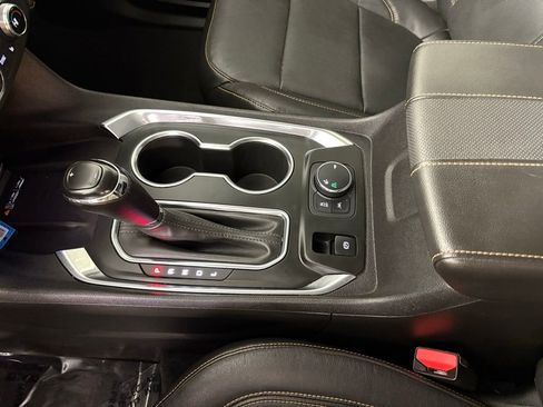 Used 2019 Chevrolet Traverse Premier w/ Redline Edition image 36