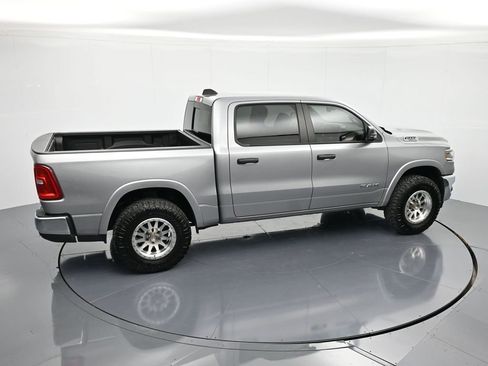 Used 2025 RAM 1500 Big Horn AWD/4WD image 30