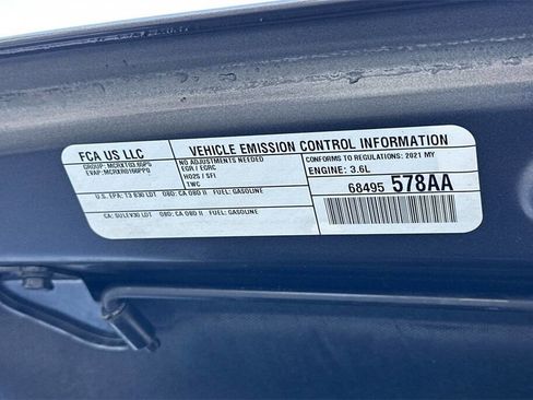 Used 2021 Jeep Gladiator Overland image 28