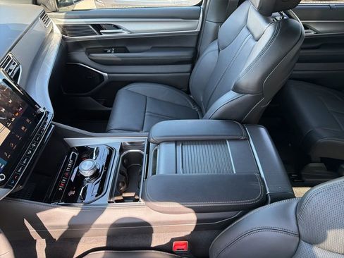 New 2026 Jeep Grand Wagoneer Limited AWD/4WD image 57