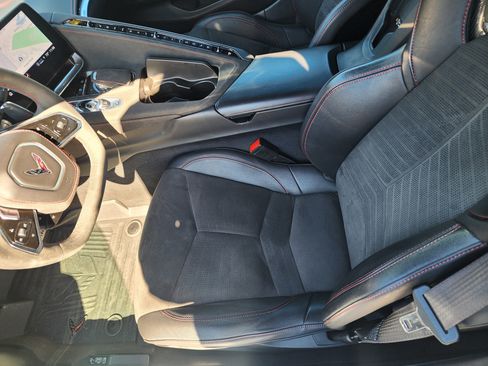 Used 2022 Chevrolet Corvette Stingray Premium Cpe w/ Z51 Performance Package image 14