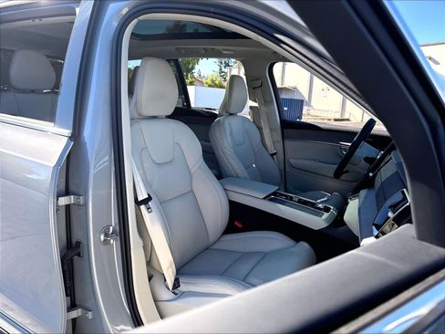 Used 2026 Volvo XC90 T8 Ultra w/ Protection Package Premier AWD/4WD image 10