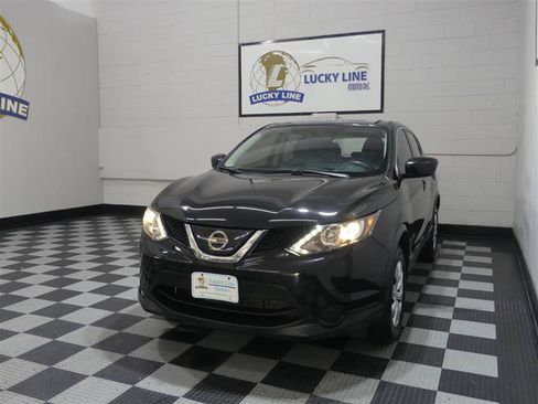 Used 2019 Nissan Rogue Sport S AWD/4WD image 4