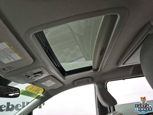 Used 2018 Toyota Sienna XLE Premium FWD image 23