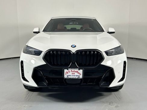 Used 2024 BMW X6 xDrive40i w/ Executive Package image 2