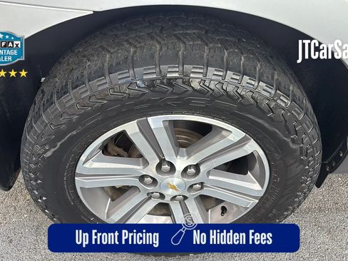 Used 2017 Chevrolet Traverse LT FWD image 36