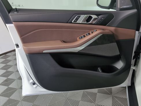 New 2026 BMW X5 sDrive40i w/ Premium Package image 10