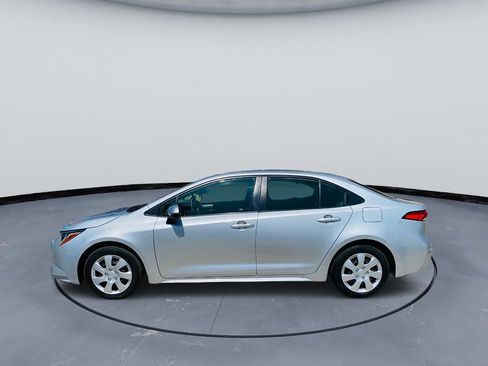 Used 2020 Toyota Corolla LE image 3