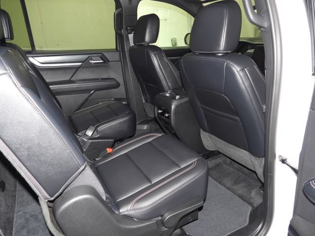 Certified 2026 GMC Acadia Elevation w/ Elevation Premium Package AWD/4WD image 51