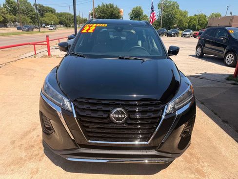 Used 2022 Nissan Kicks SR w/ Premium Package FWD image 8