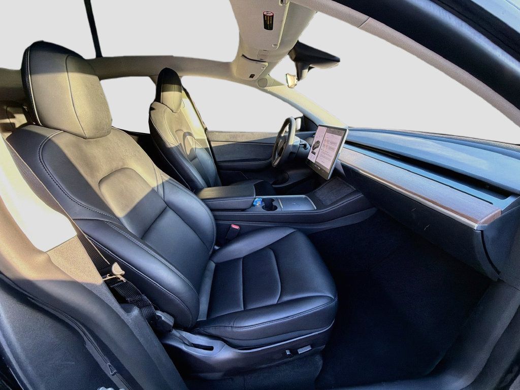 Used 2022 Tesla Model Y Performance AWD/4WD image 33