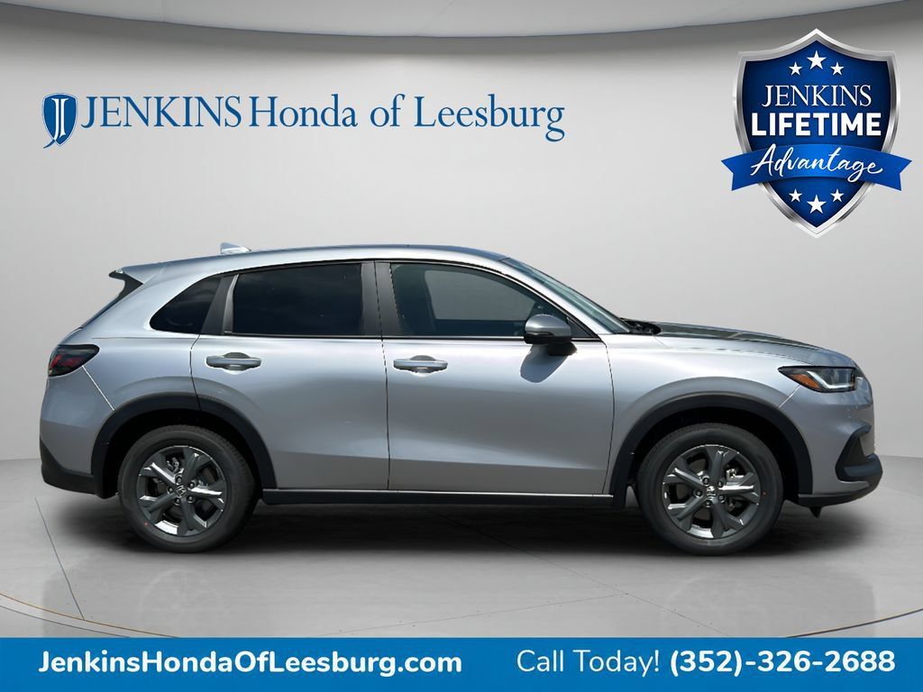 New 2027 Honda HR-V LX image 2