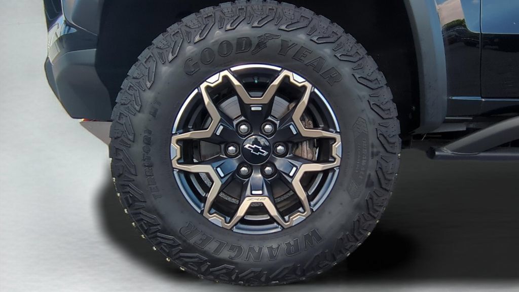 Used 2023 Chevrolet Colorado ZR2 w/ ZR2 Convenience Package III AWD/4WD image 26