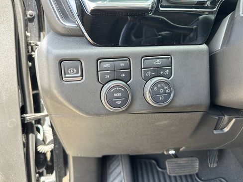 Used 2023 Chevrolet Silverado 1500 RST w/ Z71 Off-Road Package AWD/4WD image 17
