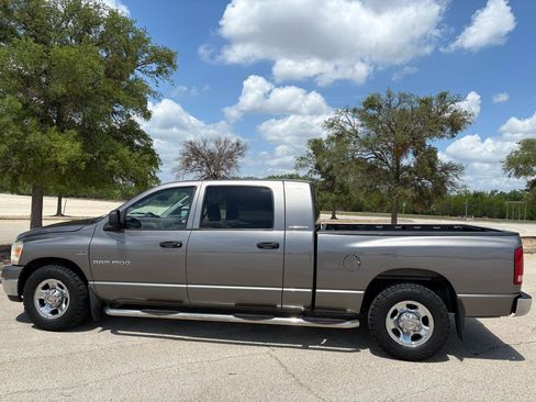 Used 2006 Dodge Ram 1500 Truck SLT w/ Trailer Tow Group RWD image 3