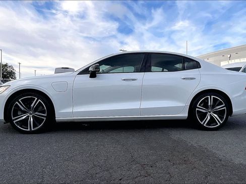 Used 2021 Volvo S60 T8 R-Design Expression w/ Advanced Package AWD/4WD image 3