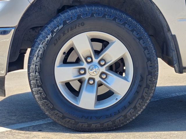 Used 2017 RAM 1500 Classic SLT AWD/4WD image 10