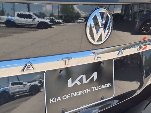 Used 2018 Volkswagen Atlas SEL FWD image 13