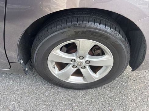Used 2012 Toyota Sienna LE FWD image 23
