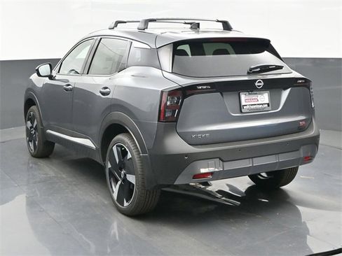 Used 2026 Nissan Kicks SR image 4