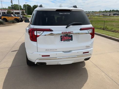 Used 2023 GMC Acadia Denali image 8