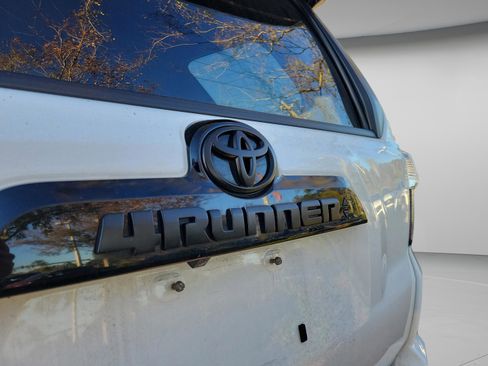 Used 2021 Toyota 4Runner Venture image 23
