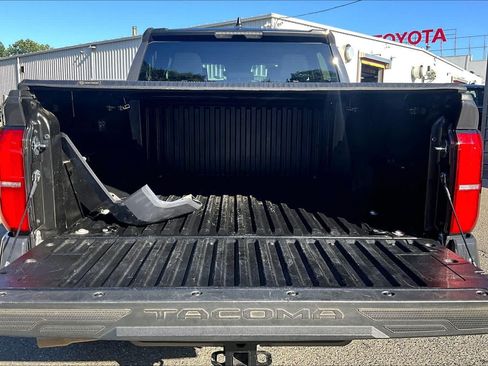 Certified 2026 Toyota Tacoma SR5 AWD/4WD image 30
