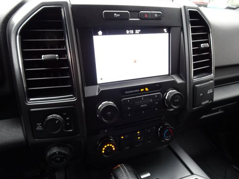 Used 2018 Ford F150 XLT w/ Equipment Group 302A Luxury image 22