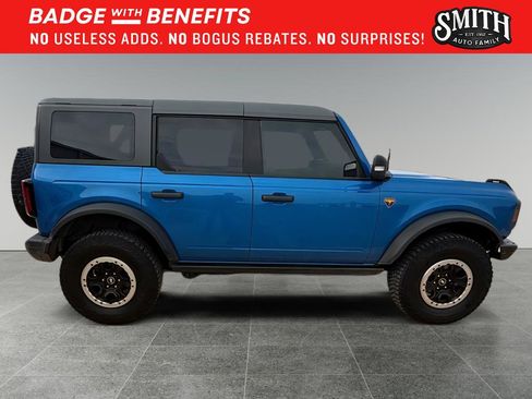 Used 2022 Ford Bronco Badlands w/ Sasquatch Package AWD/4WD image 3
