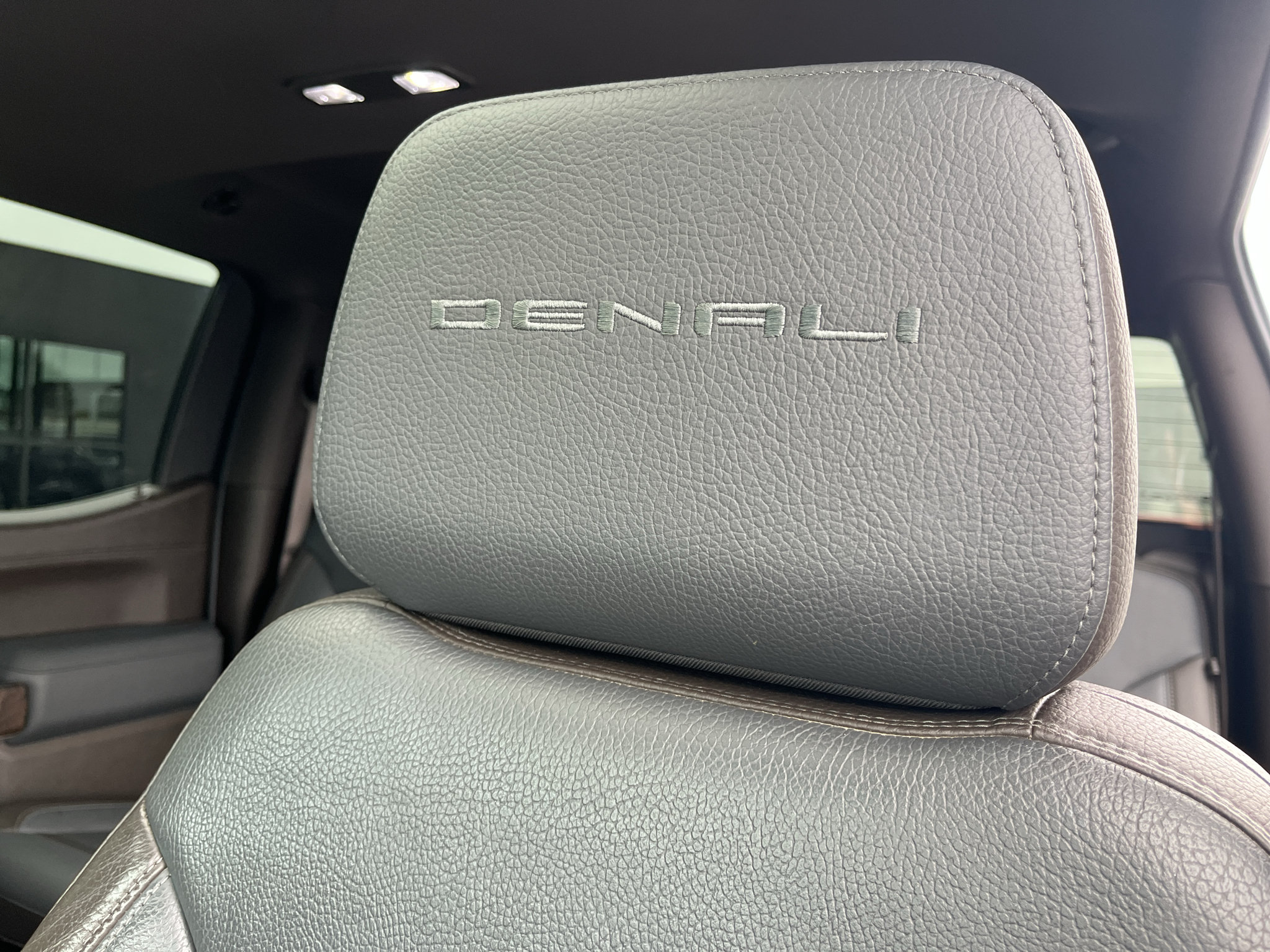Used 2021 GMC Sierra 1500 Denali AWD/4WD image 35