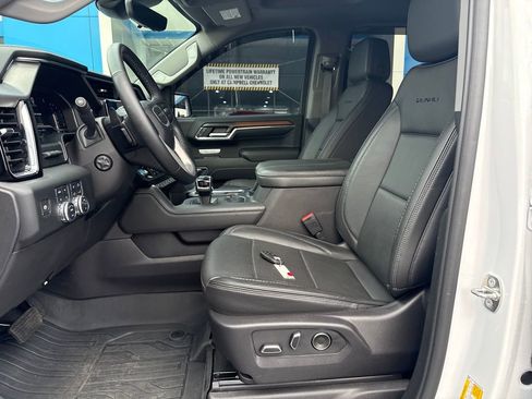 Used 2024 GMC Sierra 1500 Denali w/ Denali Reserve Package image 11