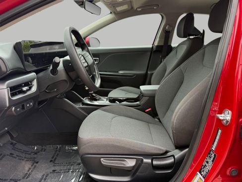 Used 2025 Kia K4 FWD image 23