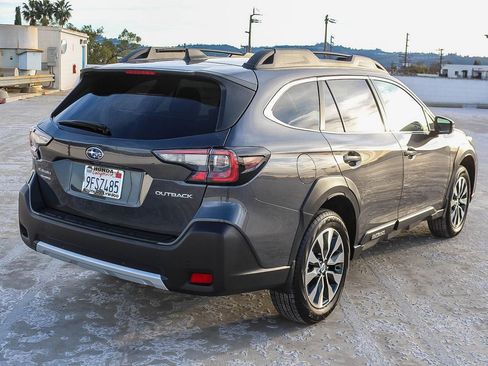 Used 2023 Subaru Outback Limited image 6
