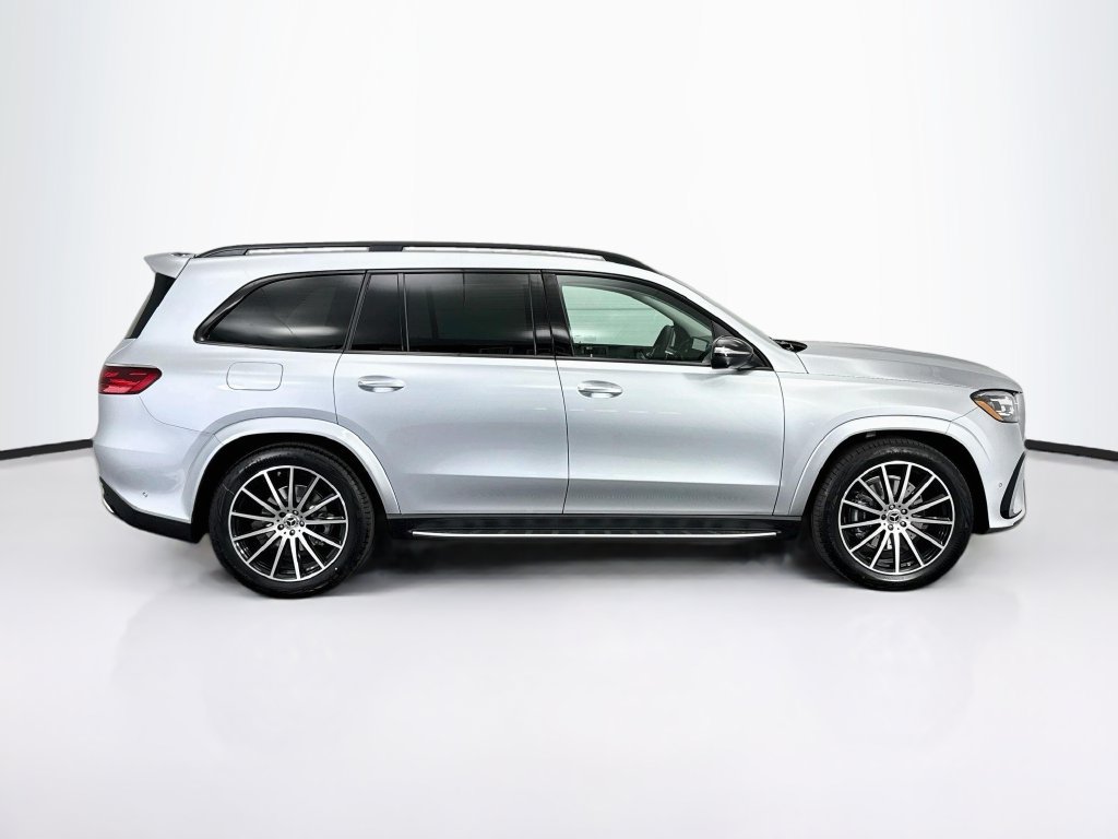Certified 2026 Mercedes-Benz GLS 450 4MATIC image 4