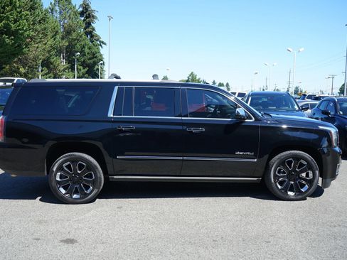 Used 2019 GMC Yukon XL Denali w/ Denali Ultimate Package AWD/4WD image 6