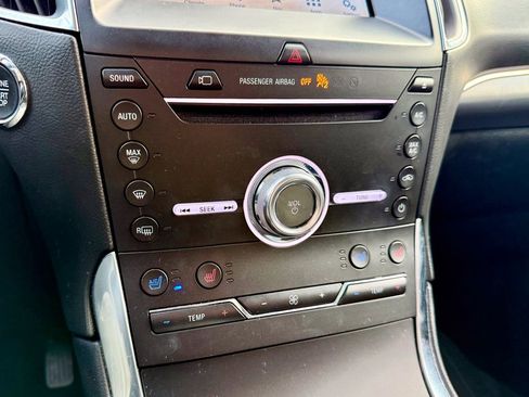 Certified 2019 Ford Edge Titanium w/ Equipment Group 301A image 28