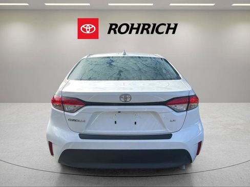 Used 2023 Toyota Corolla LE image 7