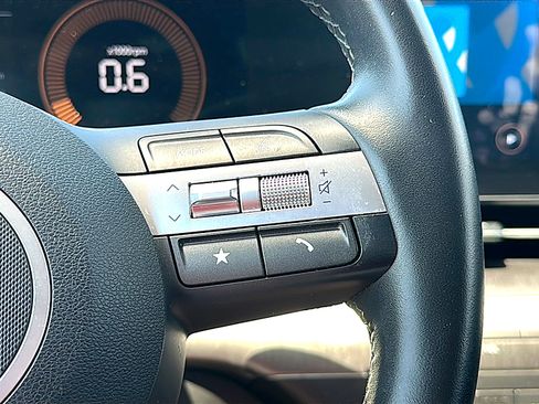 Used 2025 Hyundai Kona SEL FWD image 27