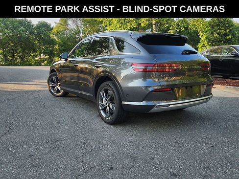 Used 2025 Genesis Electrified GV70 Prestige w/ Prestige Package AWD/4WD image 3