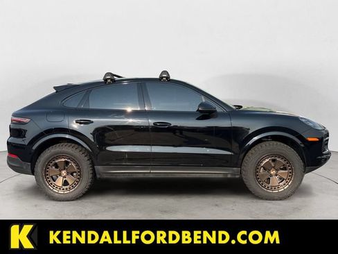 Used 2021 Porsche Cayenne Coupe w/ Premium Package Plus AWD/4WD image 4