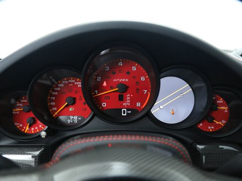 Used 2018 Porsche 911 GT2 RS image 28