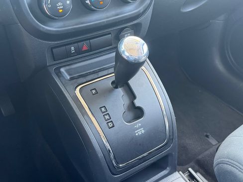 Used 2014 Jeep Patriot Sport FWD image 17