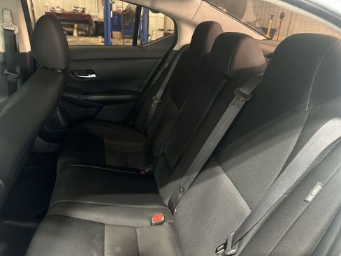 Used 2022 Nissan Sentra SV FWD image 31