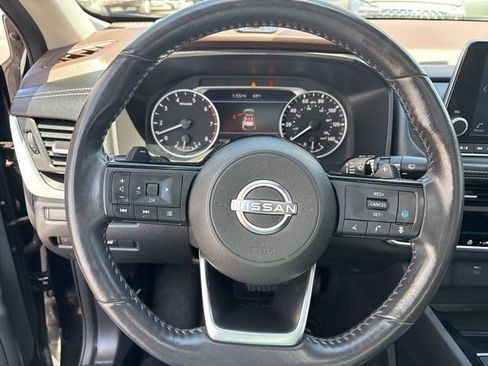 Used 2023 Nissan Rogue SV w/ SV Premium B Package AWD/4WD image 16