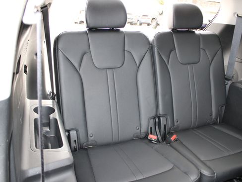 Used 2022 Kia Sorento SX image 16